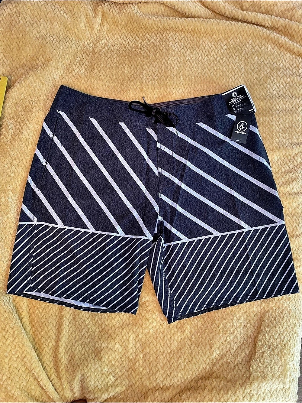 Volcom Mod-Tech Boardshorts Geometric Blue & White Waist 38